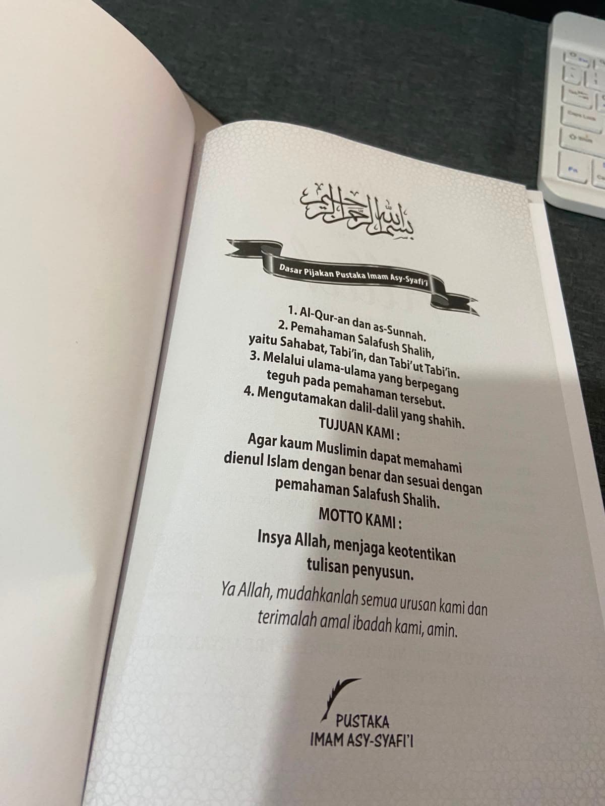 Aku Mencintaimu Karena Allah - gambar 2